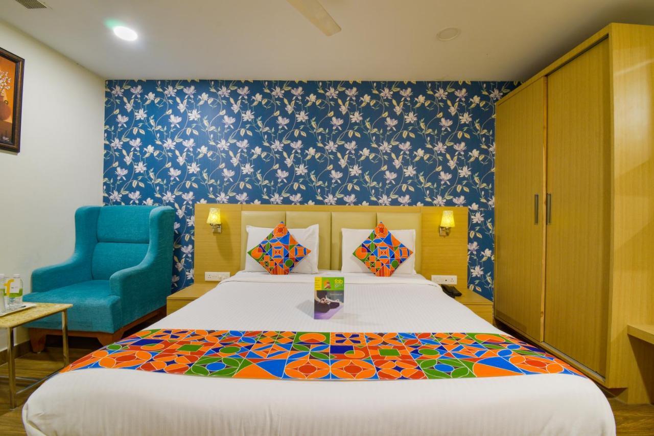 Hotel Raintr33 海得拉巴 外观 照片