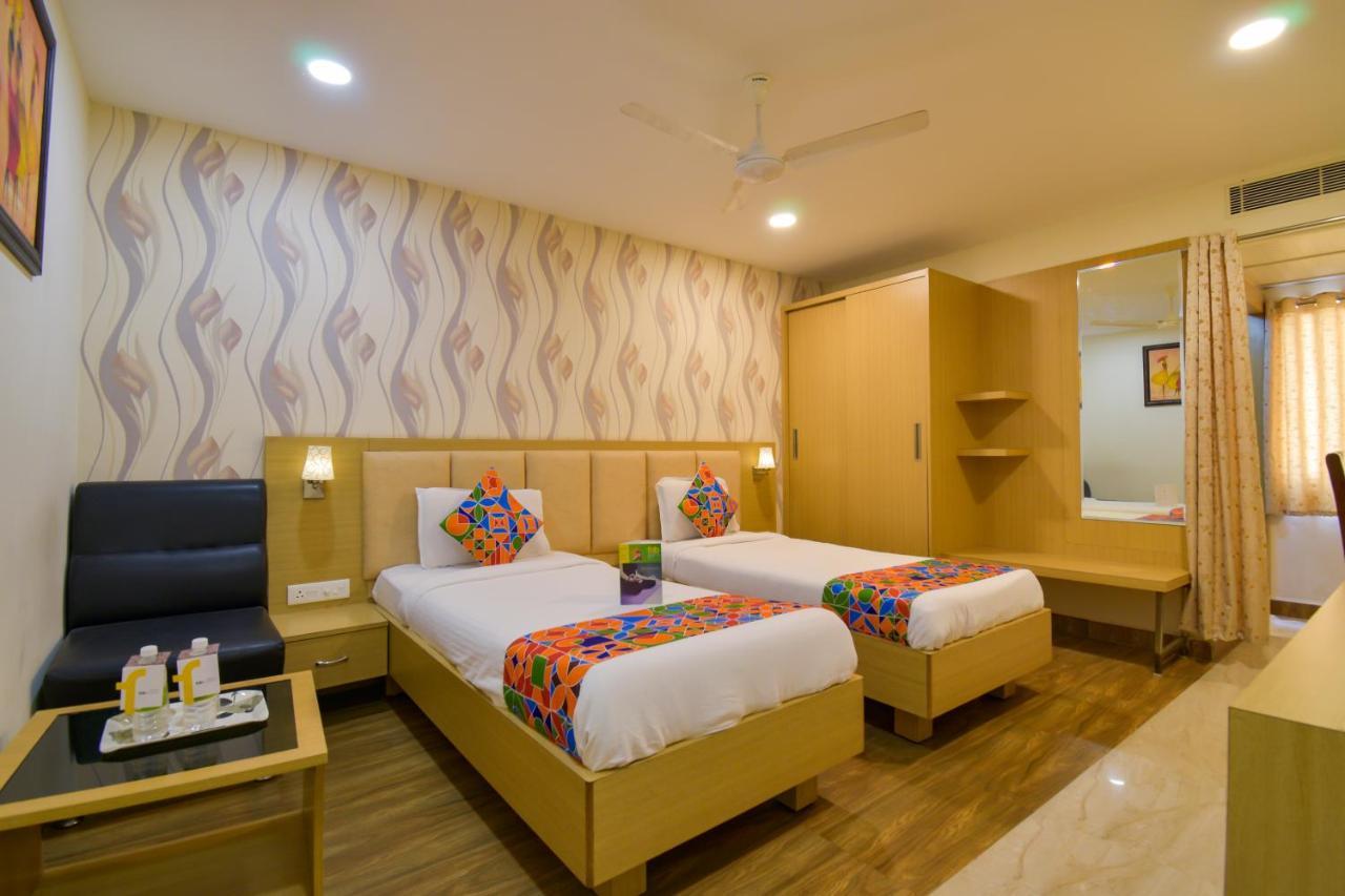 Hotel Raintr33 海得拉巴 外观 照片