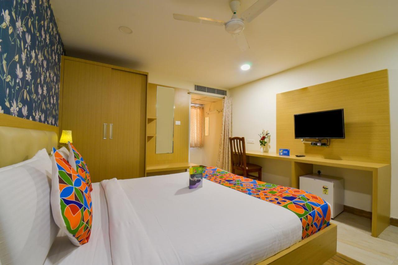 Hotel Raintr33 海得拉巴 外观 照片